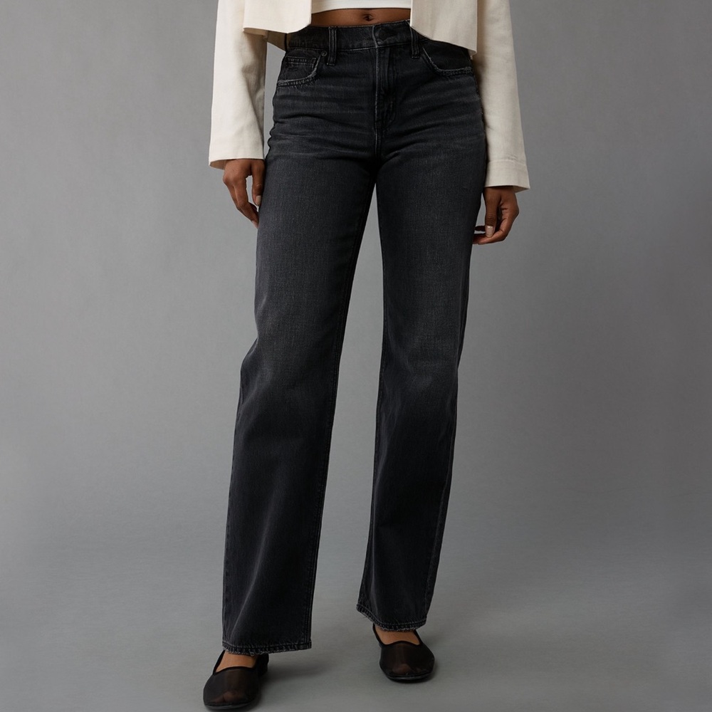 American Eagle strigid high-waisted stovepipe jean